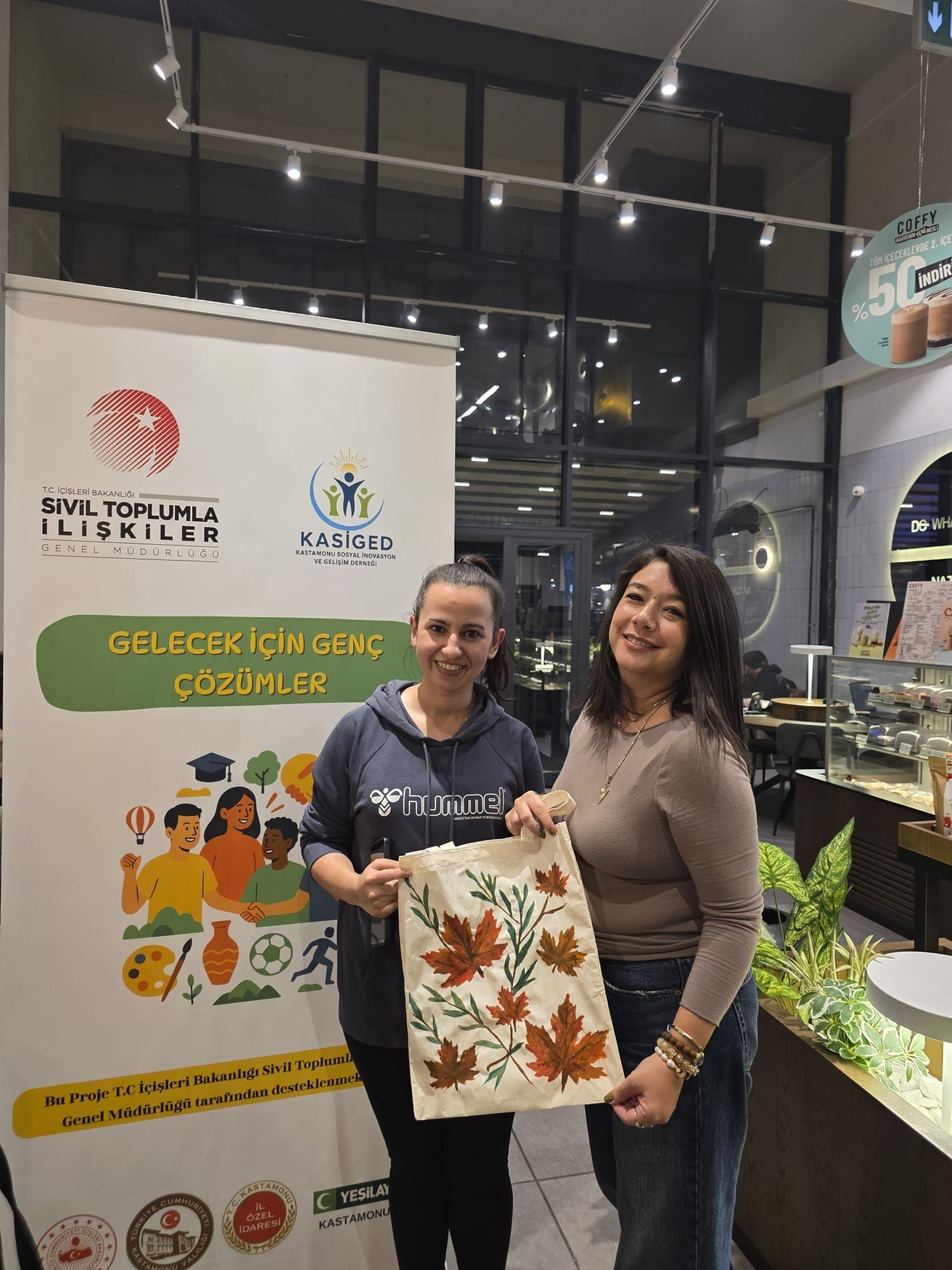 Çözüm Sadece Fikirde Kalmadı: Bez Çanta Tasarımı ve Boyama Atölyesi